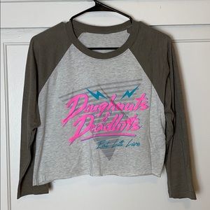 Doughnuts & Deadlifts cropped “retro” baseball tee